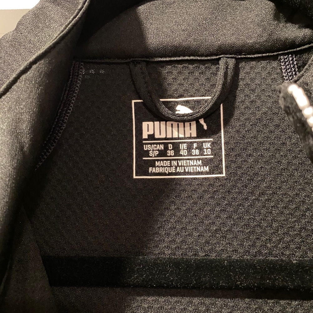 Puma zip up jacket - Picture 2 of 4